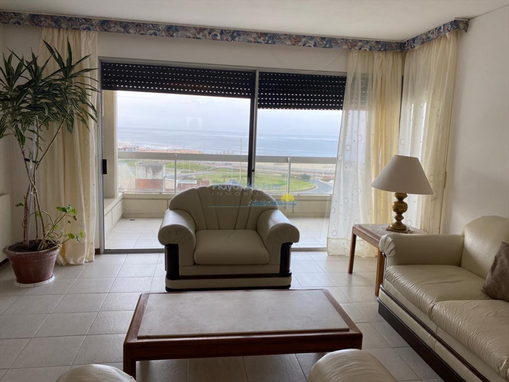 Apartamento en Venta de 3 dormitorios en El , del