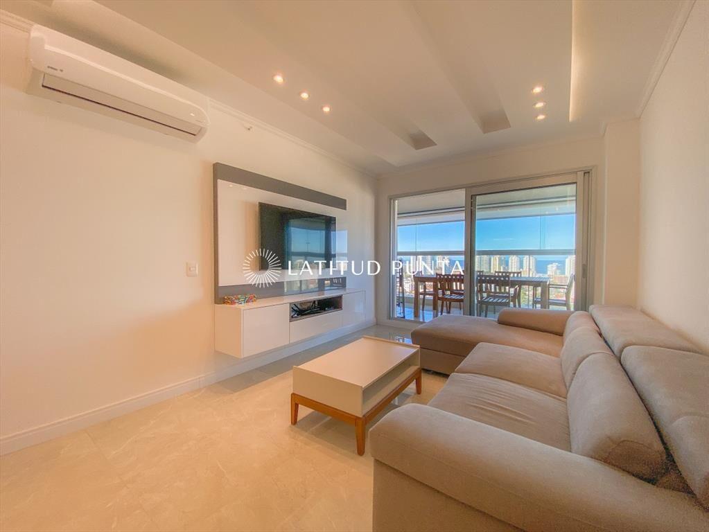 Pent House en Mansa, 3 dormitorios y parrillero