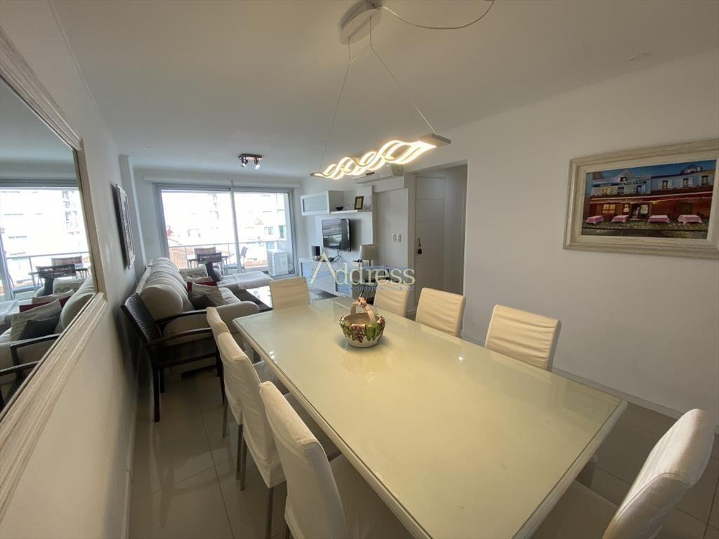 Apartamento en Brava, 2 dormitorios *