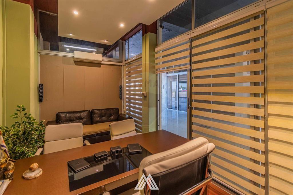 ALQUILA LOCAL CON OFICINAS + APTO BUCEO RAMBLA GGE