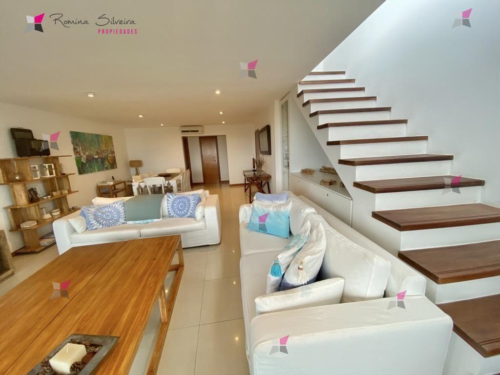 VENTA 3 DORMITORIOS + DEPENDENCIA MARIGOT BRAVA