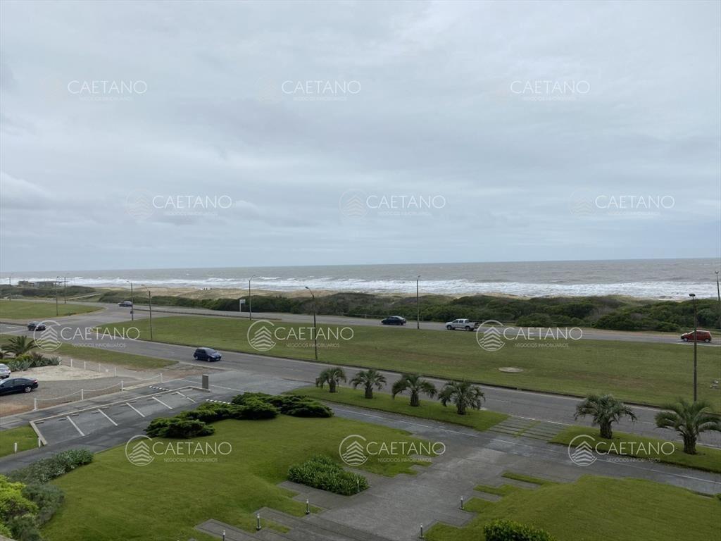 Alquiler anual y temporal apartamento 3 dormitorios playa b
