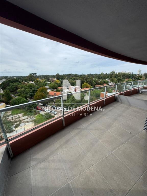 Vende impecable apartamento de 3 dormitorios con