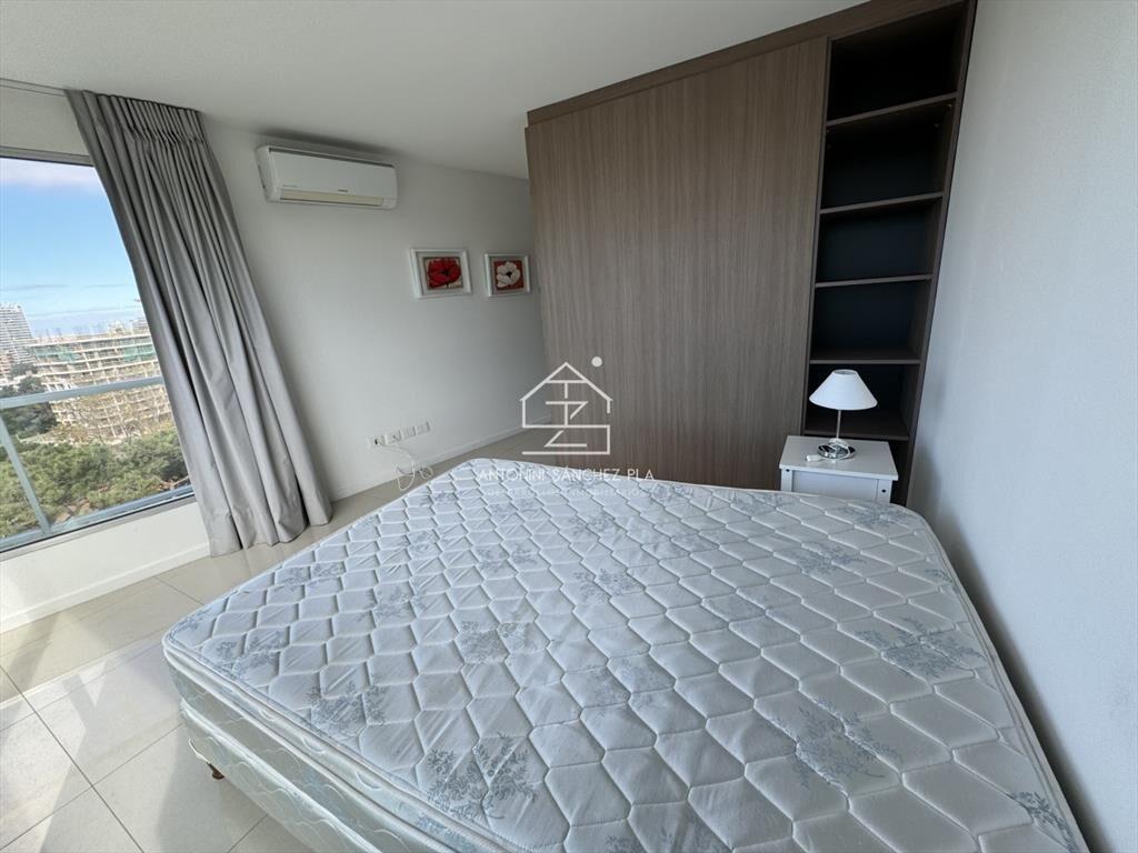 Hermoso apartamento en Av. Roosevelt - Punta del