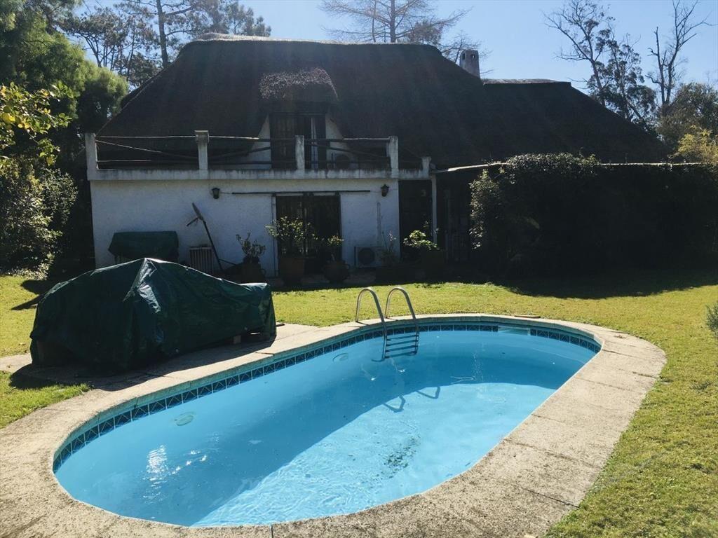 CASA EN VENTA EN PINRAES MUY LINDA