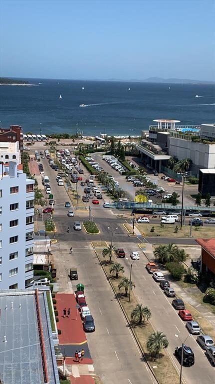 Apartamento de 3 dormitorios en edificio Art ,