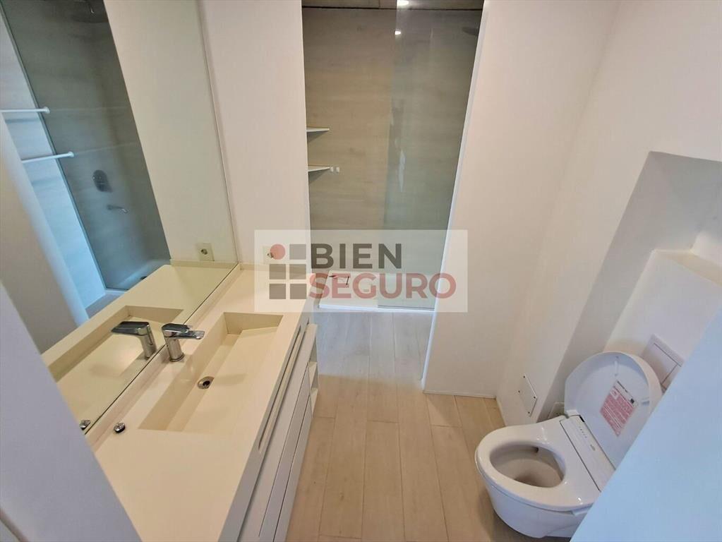 Moderno apartamento de 1 dormitorio, con vista al mar, en v