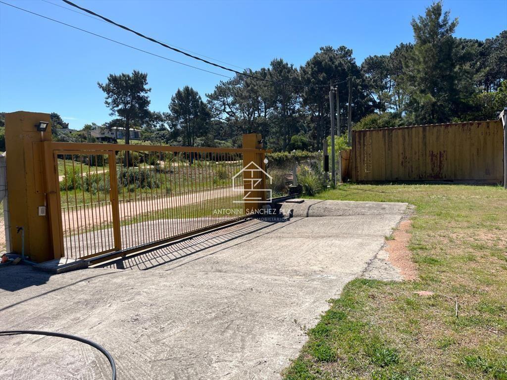 VENTA TERRENO PUNTA BALLENA