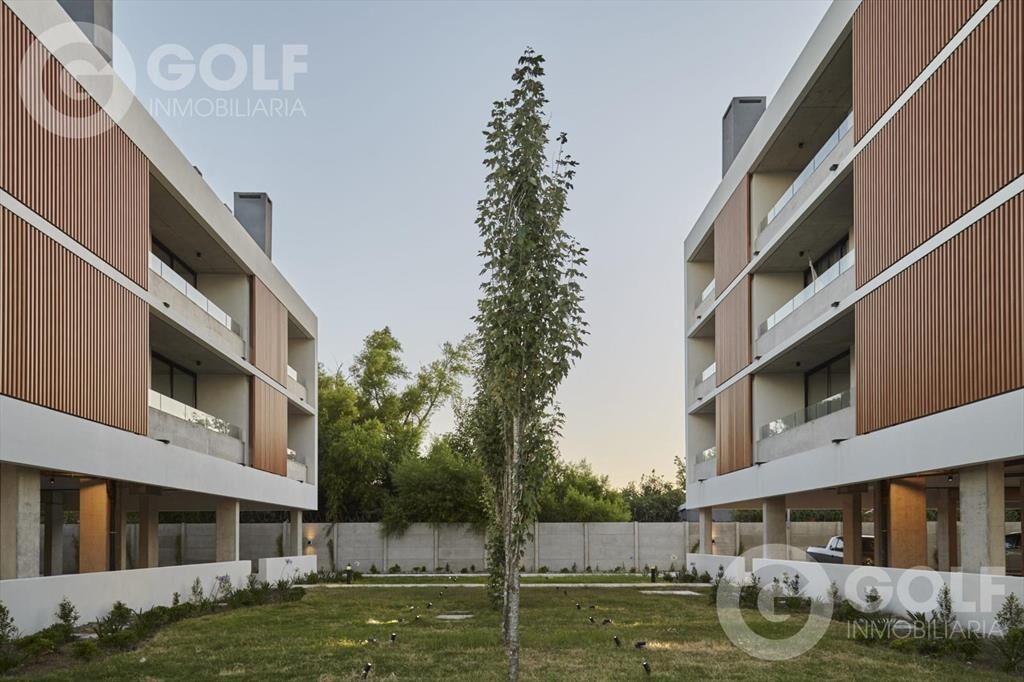 Venta Apartamento de 3 dormitorios en Carrasco Norte se ven