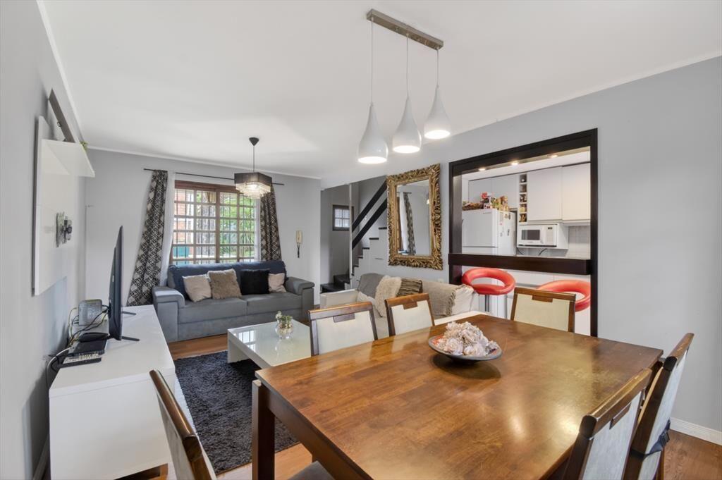 Venta de casa duplex de 3 dorm detrás del Parque Rivera ...