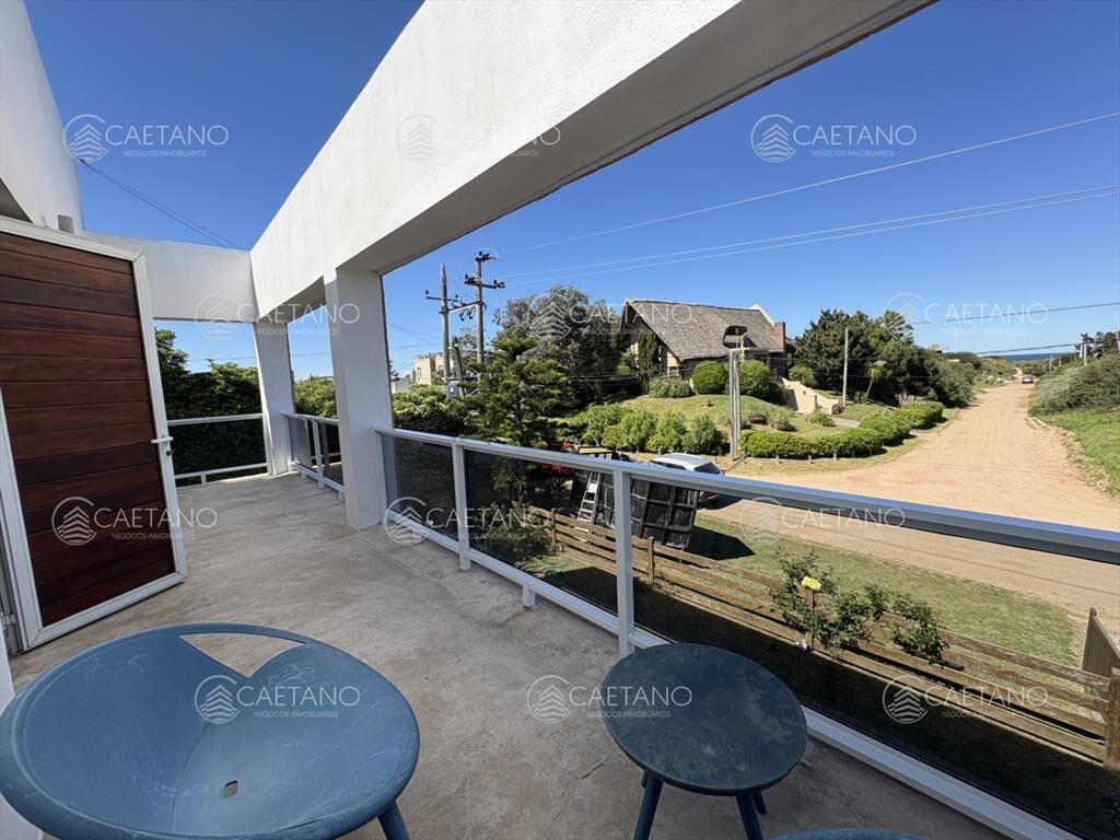 Moderna Casa a metros del MAR