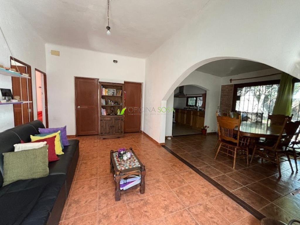 Oficina Sosa - Suarez y Bulevar próximo. Casa propiedad ho