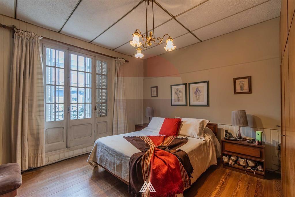 VENTA DE CASA 3 DORMITORIOS PRÓXIMA A TRES CRUCES