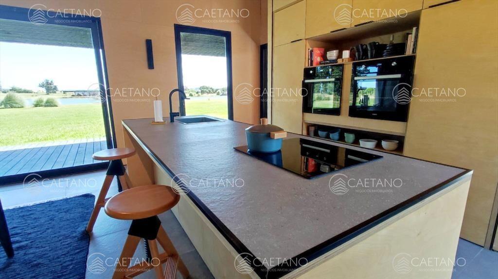 Casa en venta en barrio privado El Quijote