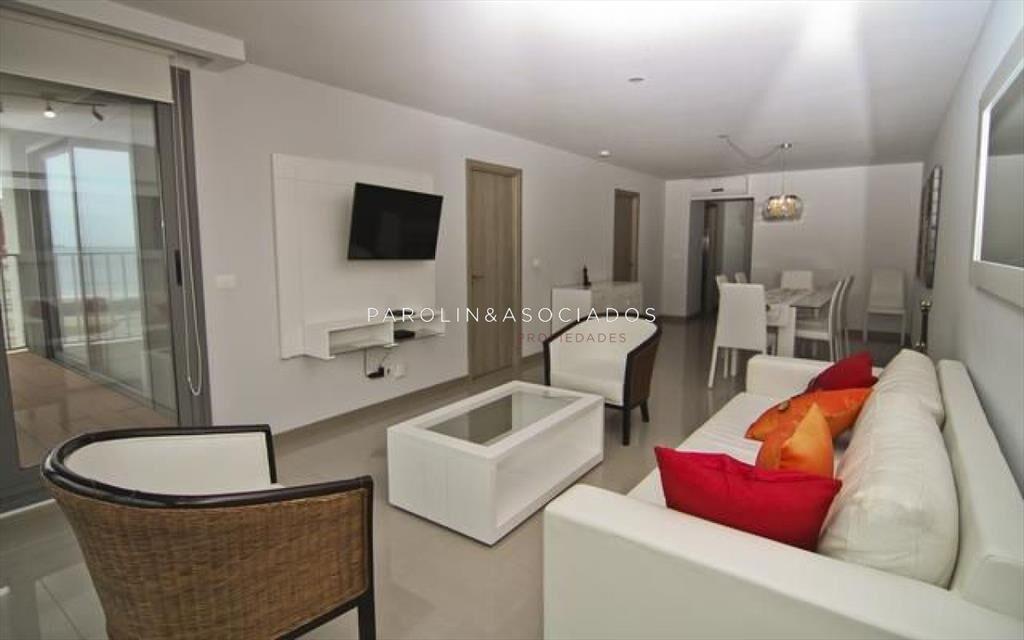 Apartamento en venta en torre con todos los Onix