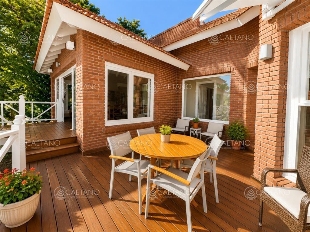 ESPECTACULAR CASA EN EL GOLF DE 5 DORMITORIOS EN VENTA