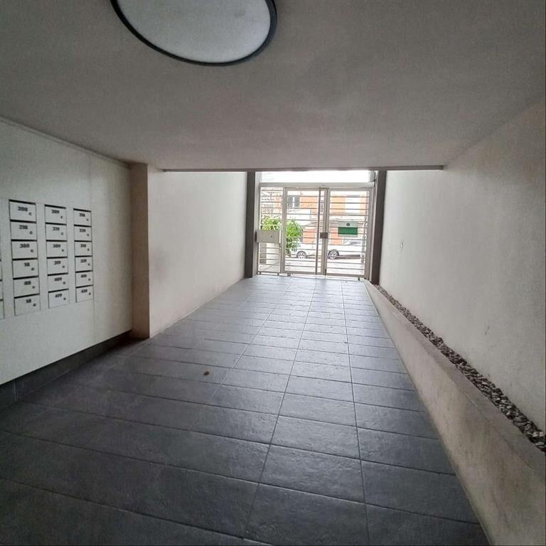 Alquiler Monoambiente Pocitos Nuevo al frente con balcón 1