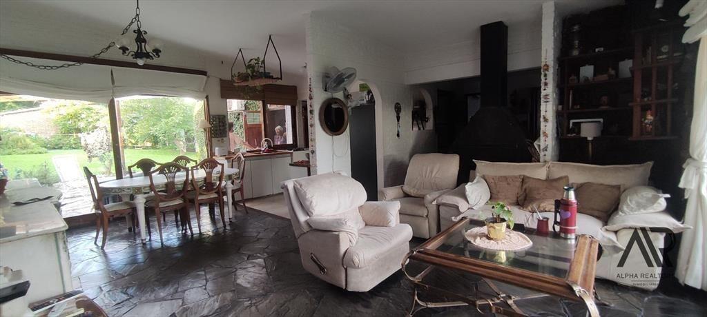 Casa en venta de 4 dormitorios c/ cochera en Jardin Pinares