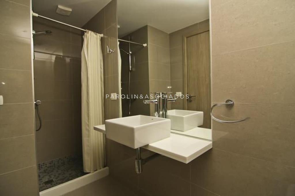 Apartamento en venta en edificio Onix, Punta del