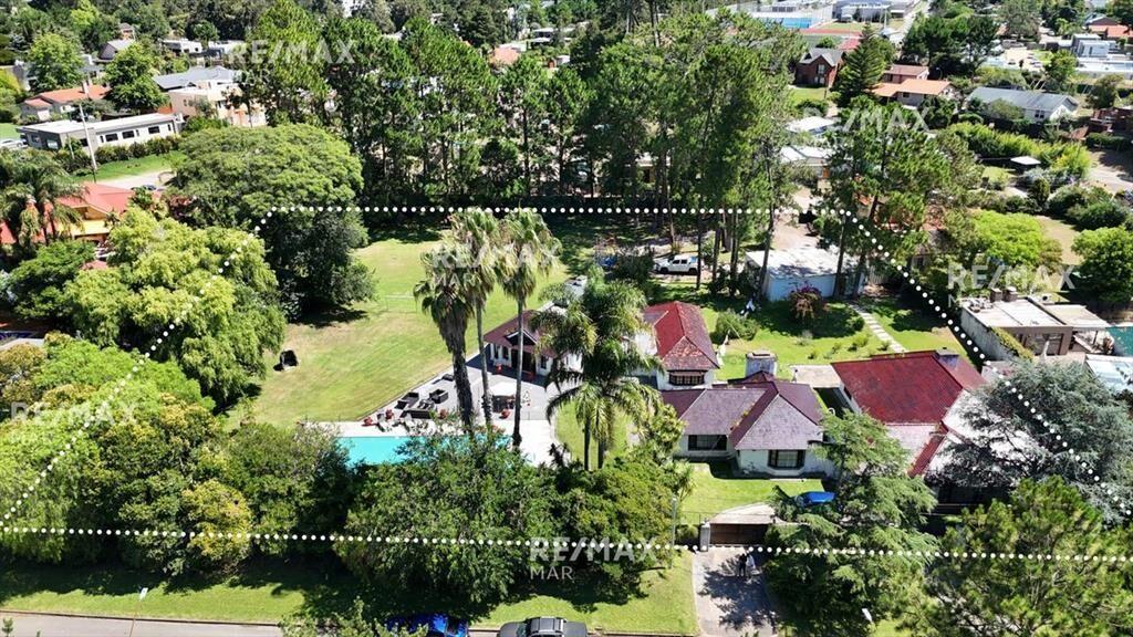 VENTA CASA ZONA COLEGIOS