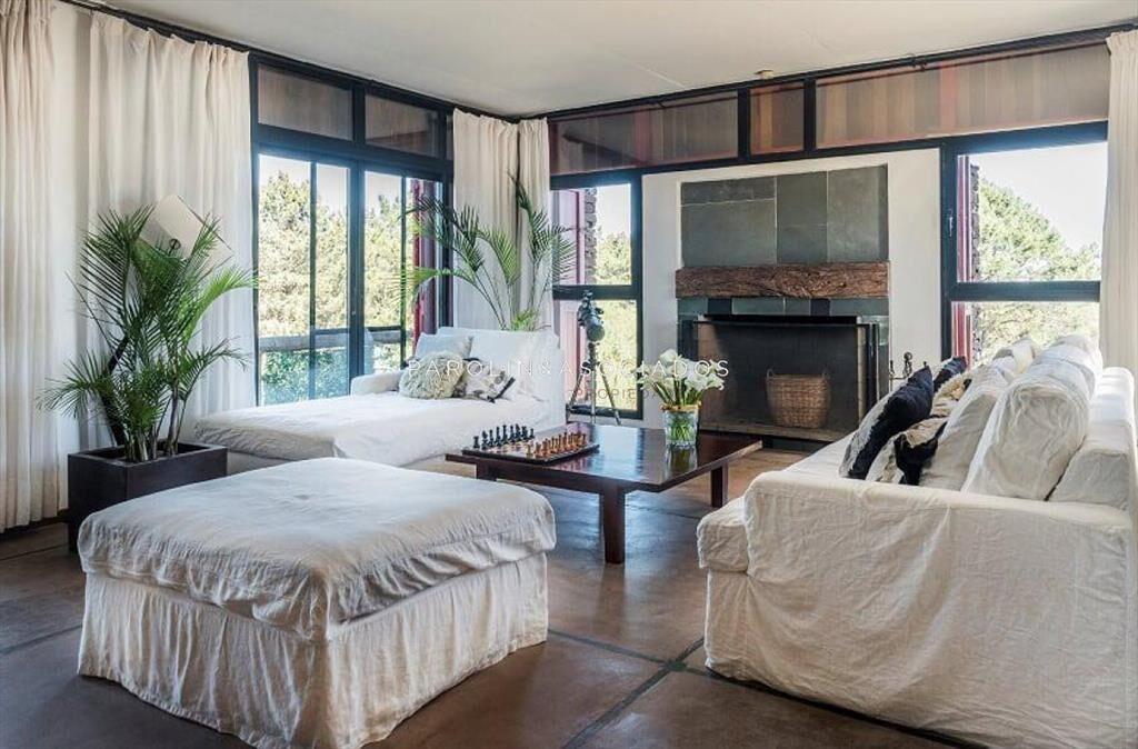 Casa en Venta de 4 Dormitorios en Village del