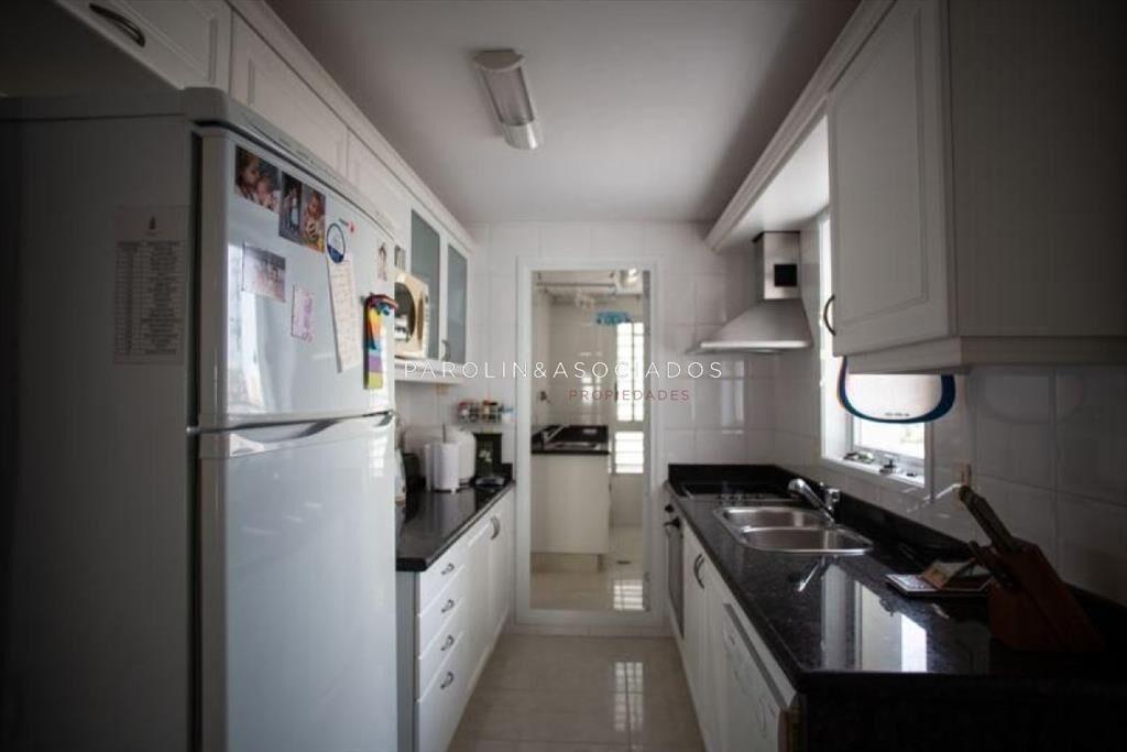 Apartamento en venta de 3 dormitorios en Tower,