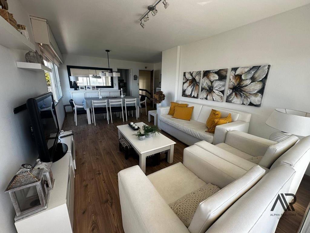 Apartamento en alquiler temporario c/ cochera en Península