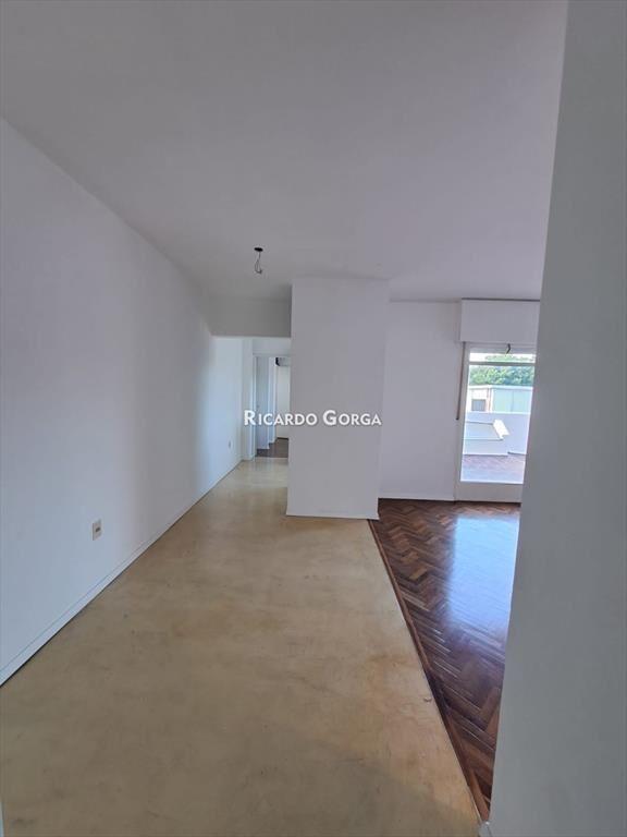 Casa de altos en venta de 2 dormitorios 2 baños y cocher...