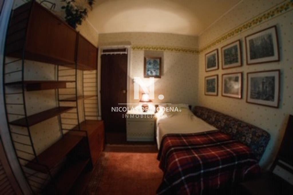 Vende casa de 4 dormitorios en Pinares, cerca del