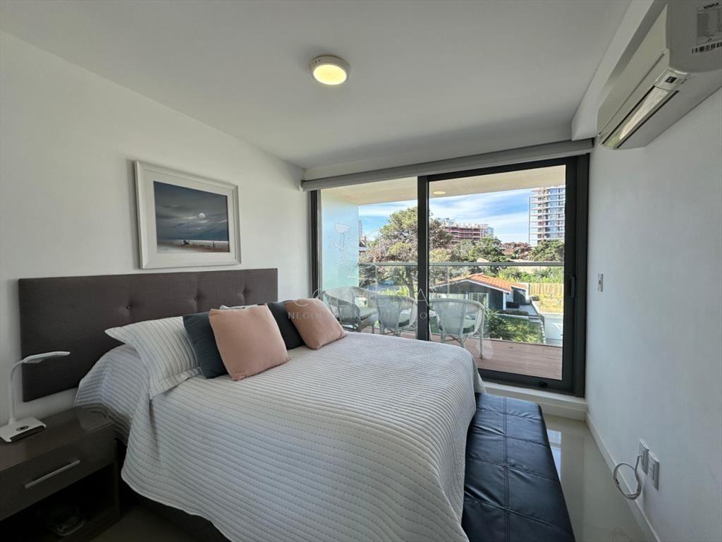 Vende apartamento de 1 dormitorio y medio en Peninsula, Pun