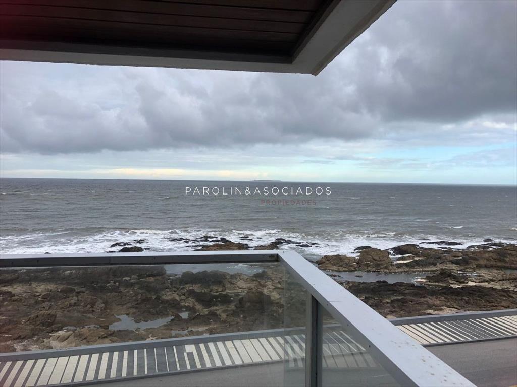 Hermoso apartamento de 3 dormitorios en venta al