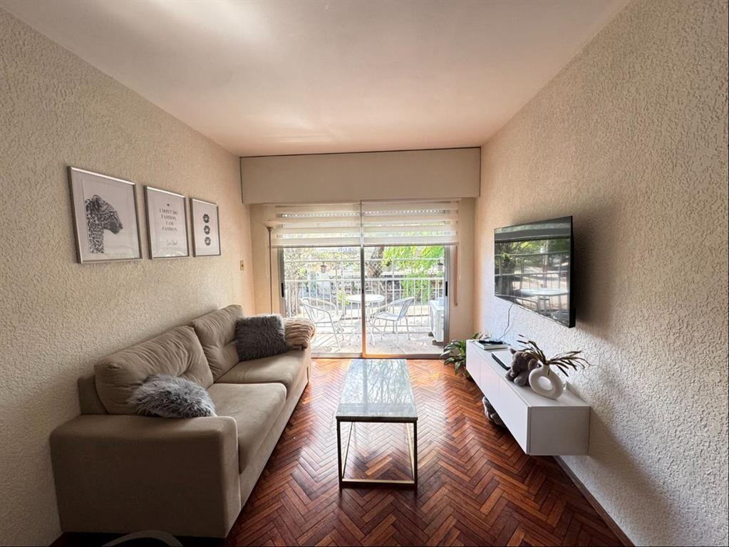 Próximo a Rambla, 2 D, GGE, Balcon al frente