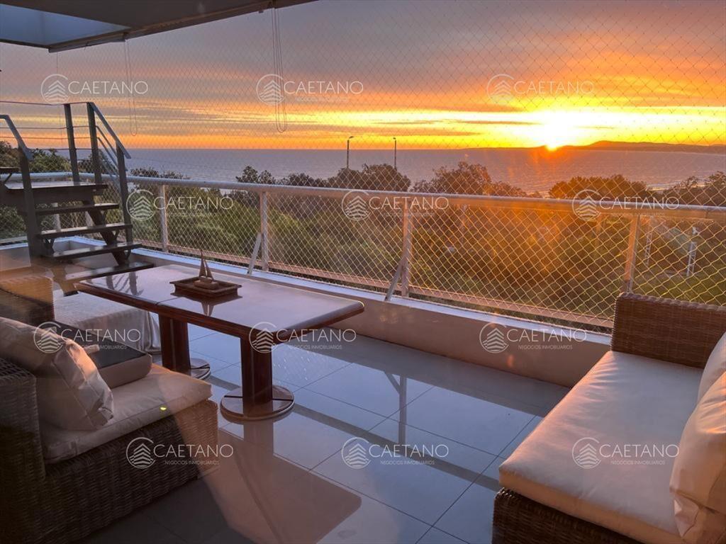 Venta apartamento 2 dormitorios. Punta Ballena,