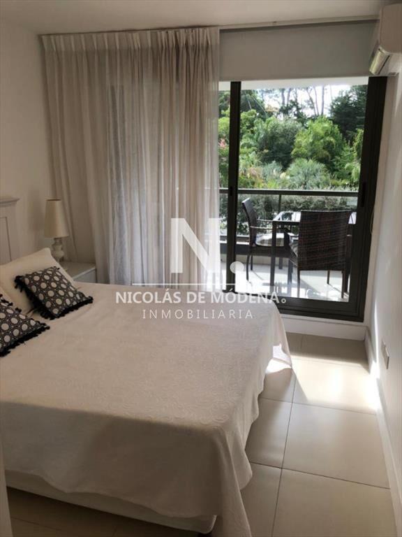 Apartamento en Edificio con servicios y propio