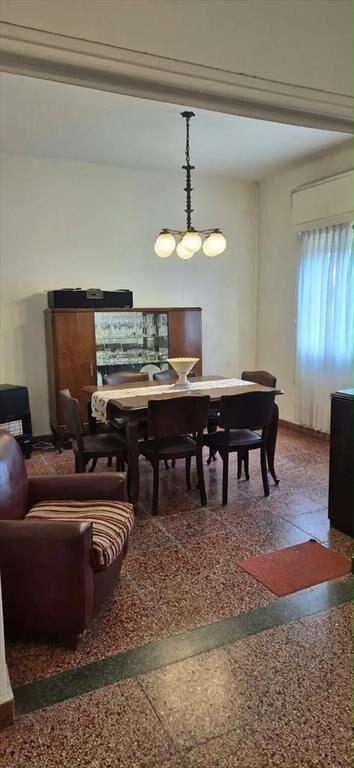 Venta Casa 2 dormitorios con garaje, patio y jardín en La U