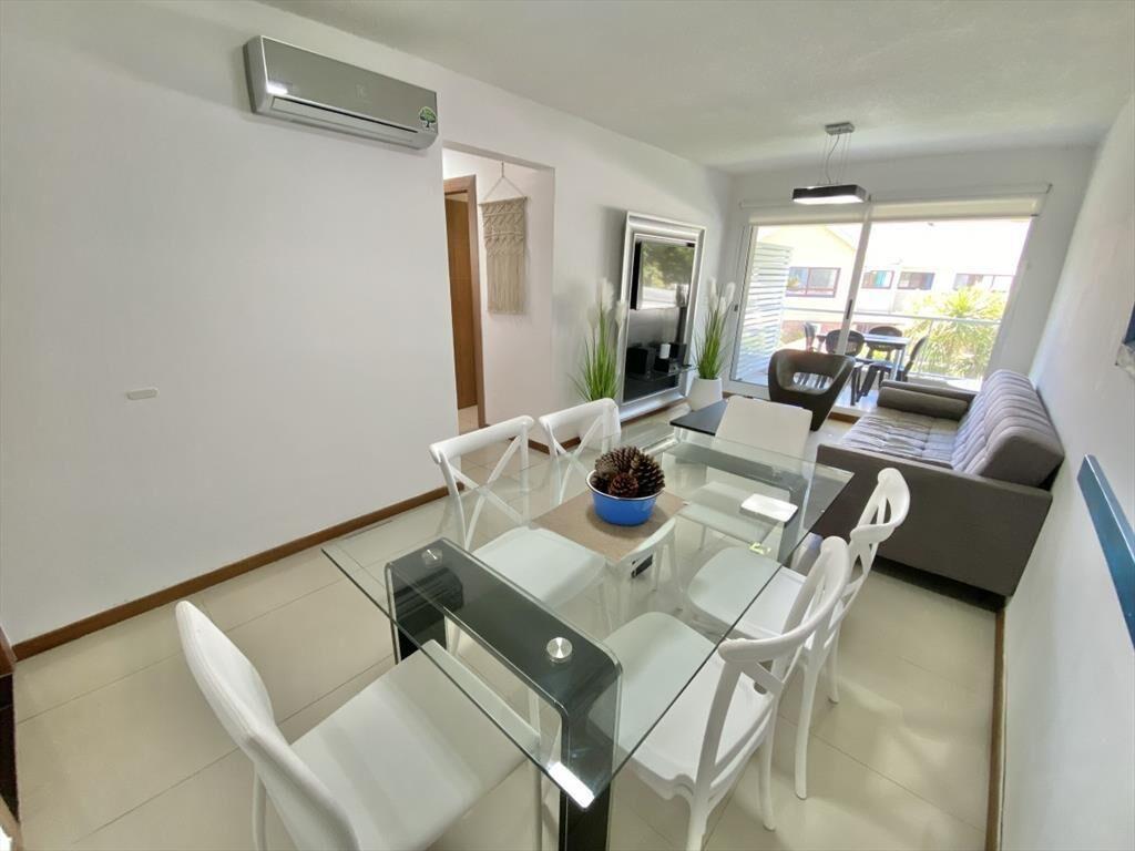 Apartamento de 2 dormitorios + terraza con parrillero de us
