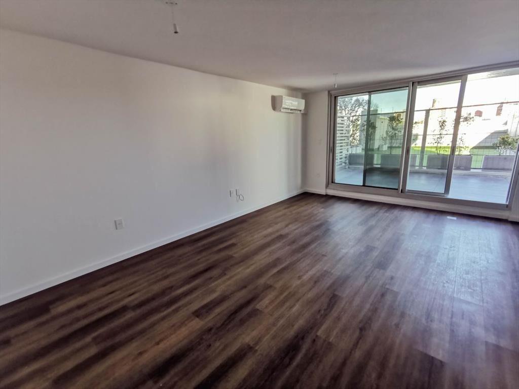 Venta con renta apartamento 2 dormitorios con garaje y pa...