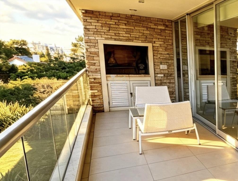 espectacular apartamento de 2 suitesaa, en playa brava