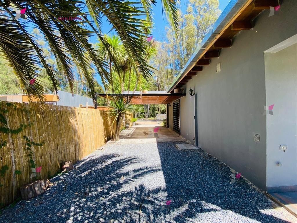 Moderna casa en venta a estrenar a pocas cuadras de la Play