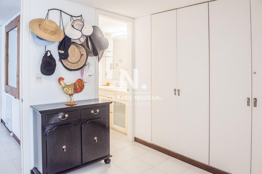 En venta apartamento en Tiburón II, de 3 con