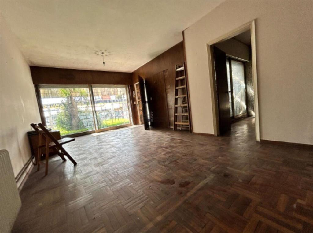 Casa en venta, gran terreno, piscina, barbacoa, frente al m