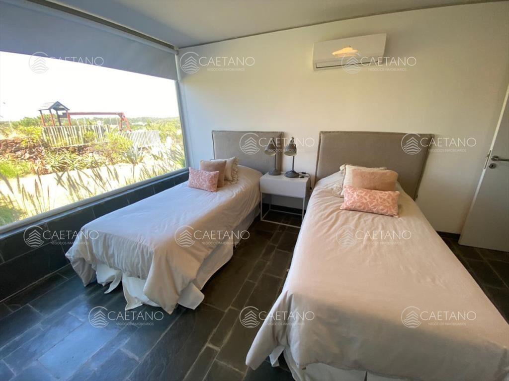 Venta apartamento 3 dormitorios Punta Ballena