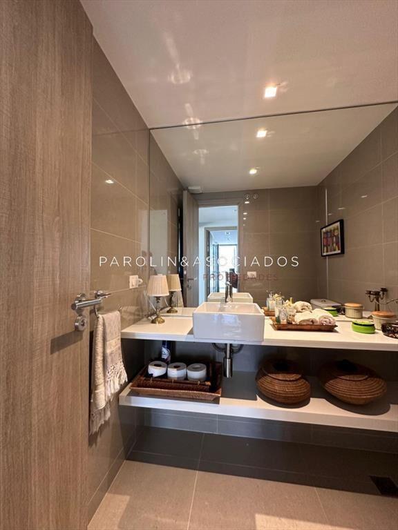 Vende departamento de 2 dormitorios finamente en