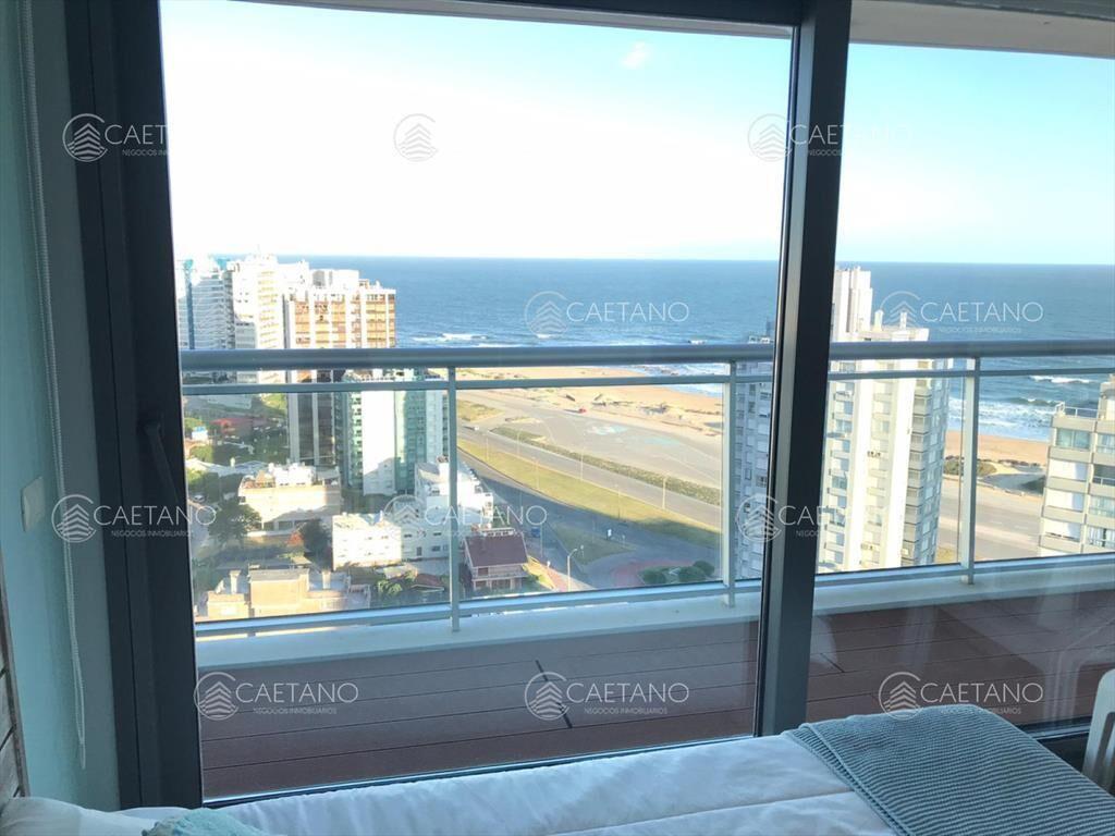 Departamento, de 2 suites, a la venta en Punta del Este