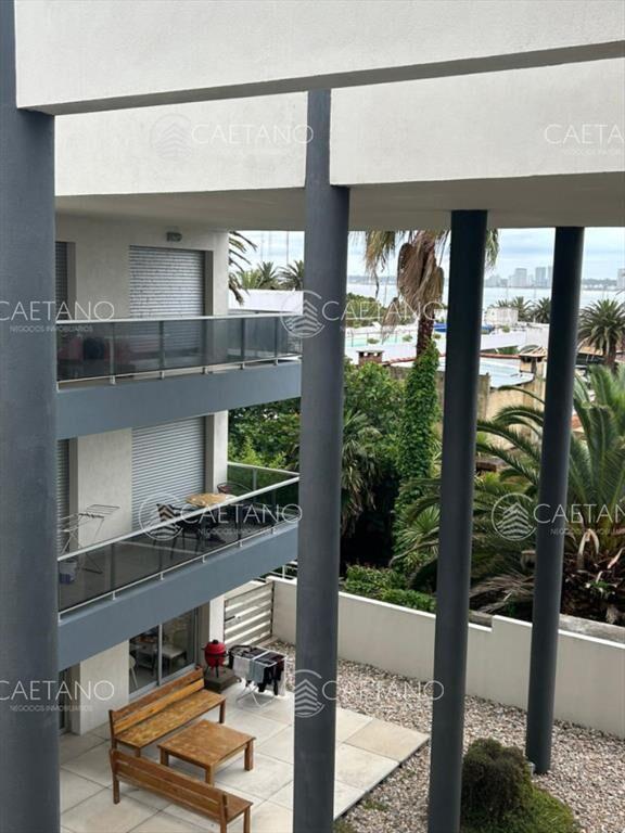 Apartamento con vista al puerto