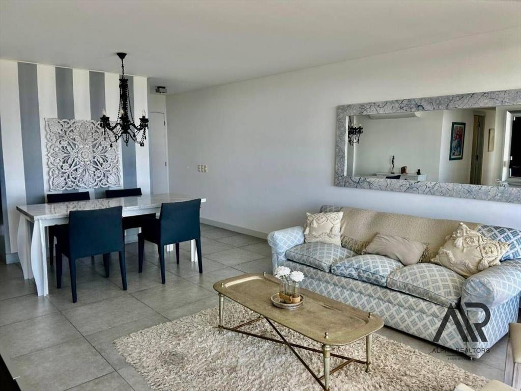 Venta Apartamento Dos Dormitorio En Torre Yoo