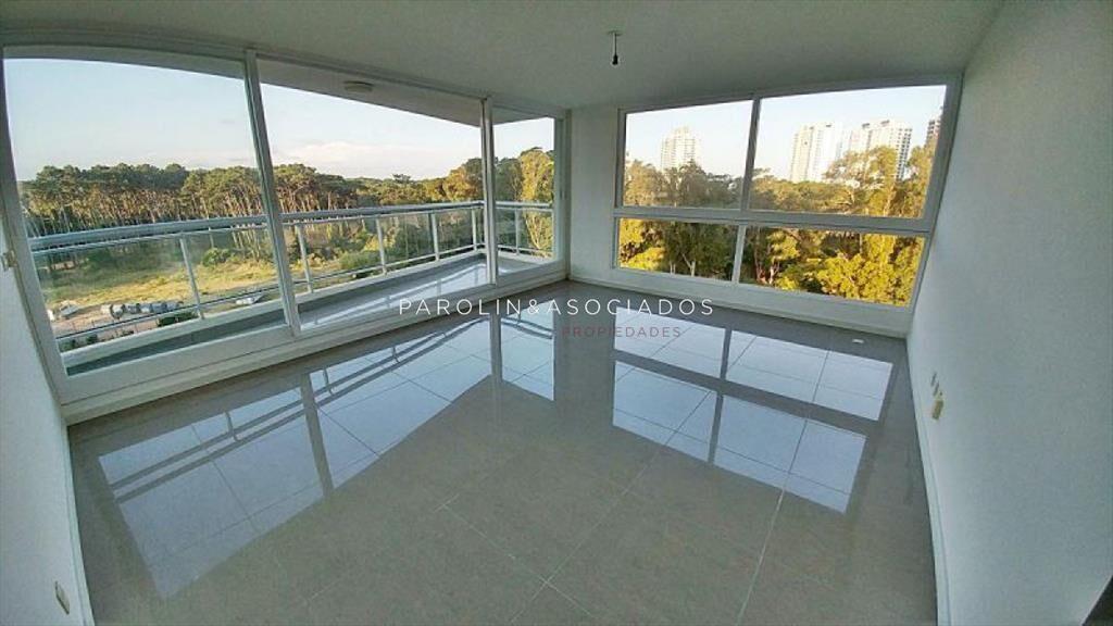 Apartamento en venta de 1 dormitorio en Torre One, Punta de