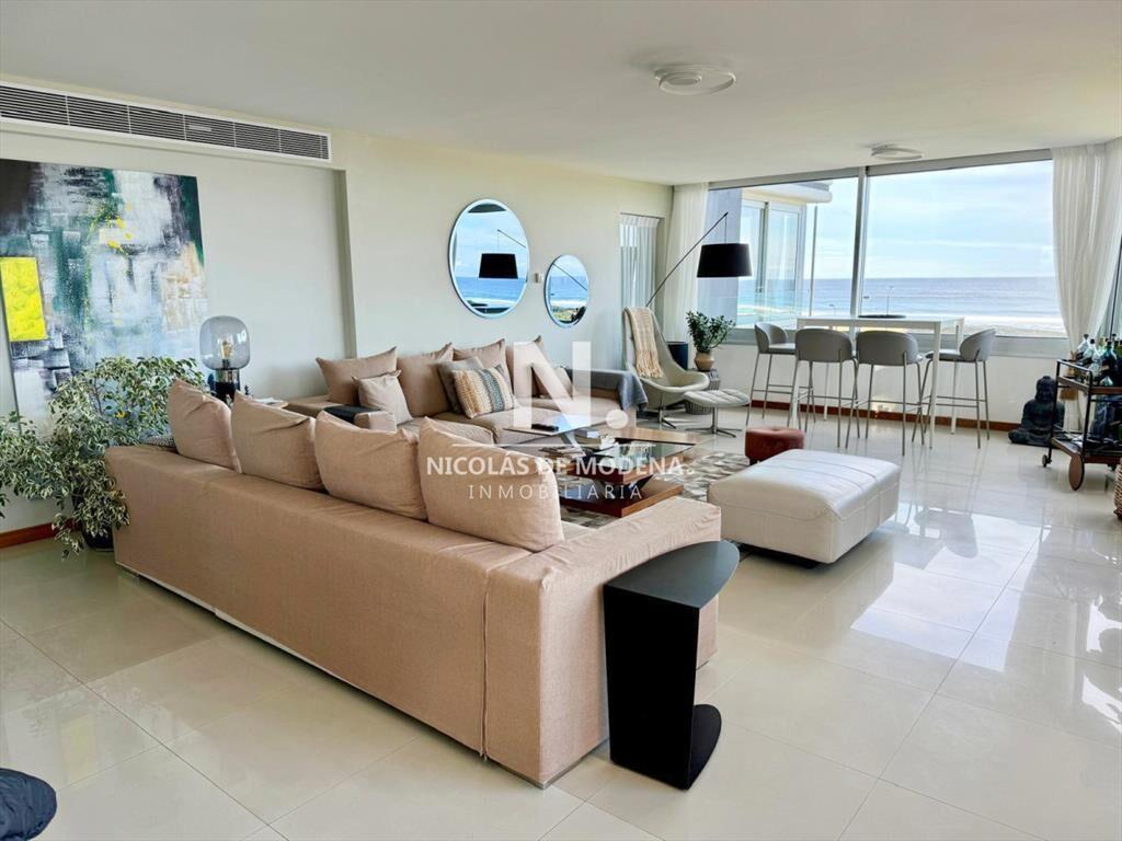 Departamento en  venta de 3 dormitorios y dependencia en Ti
