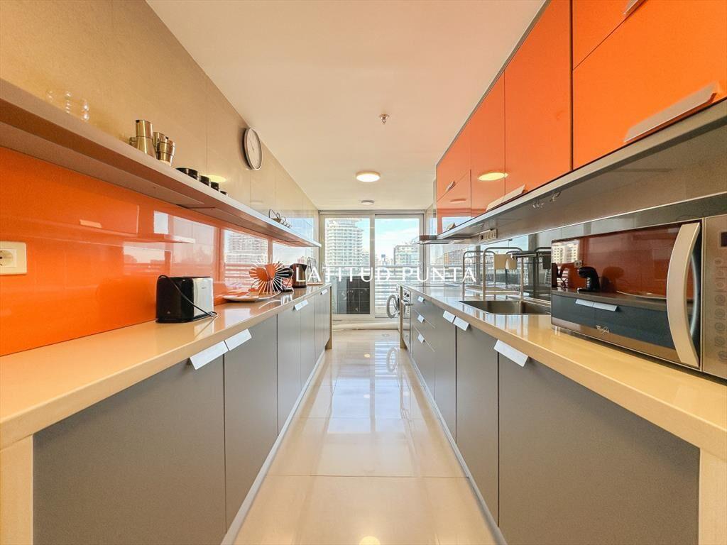 Apartamento en Mansa, 3 suites con vista al mar