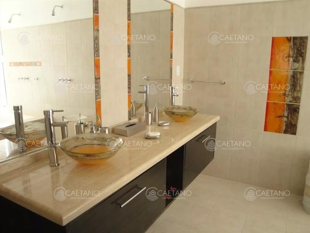 En alquiler casa 5 dormitorios con piscina en del